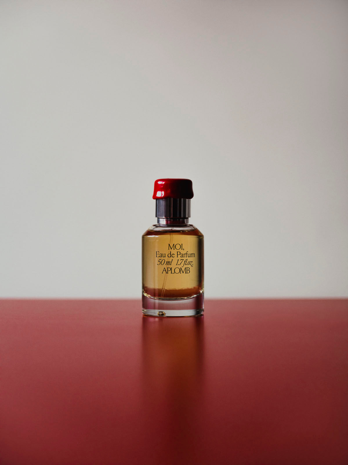 MOI Perfume bottle - Minimalist and easthetic fragrance webstore 